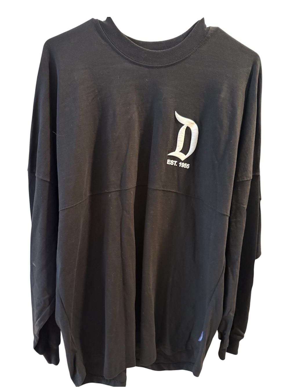 Disneyland unisex spirit jersey. Size medium